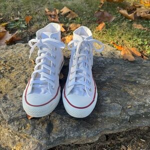 Converse Chuck Taylor All Star High Top Sneakers Women’s 8 / Men’s 6